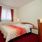 Hotel Adria 4*