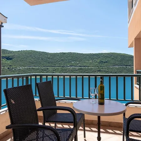 Adria 4* Neum