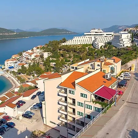 Adria Hotel 4*