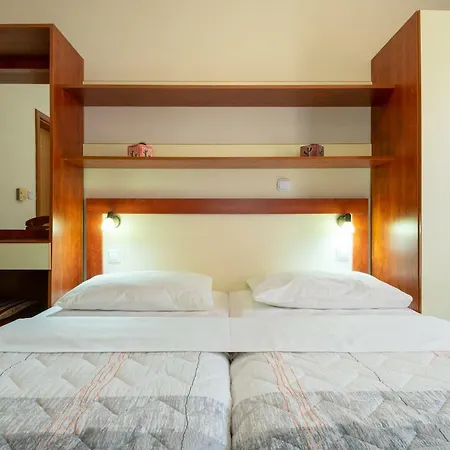 Hotel Adria 4*