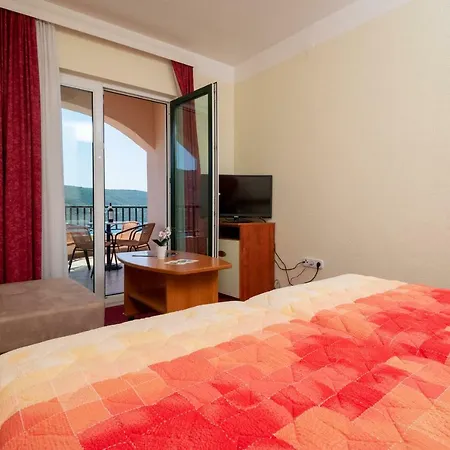 Adria Hotel 4*