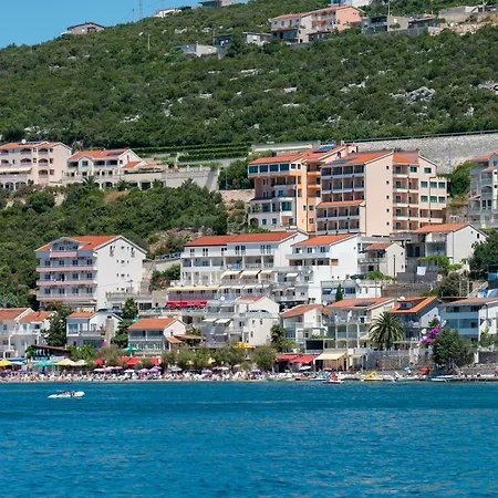 Adria 4* Neum